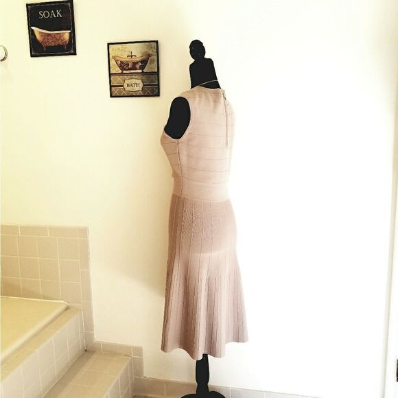 Calvin Klein bodycon dress - Picture 5 of 8